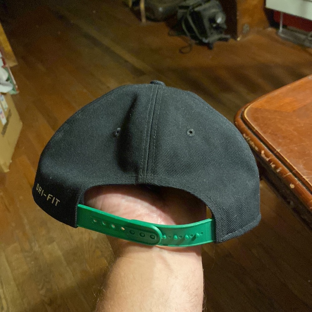 Nike true Sri-fit snap back hat - Picture 3 of 9
